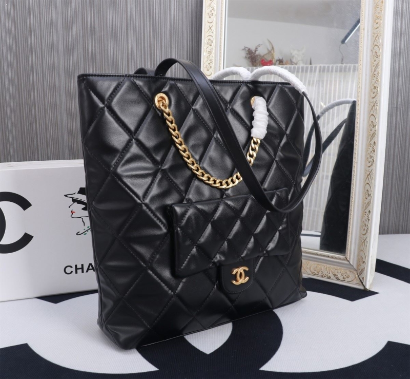 Ch**el shopping bags